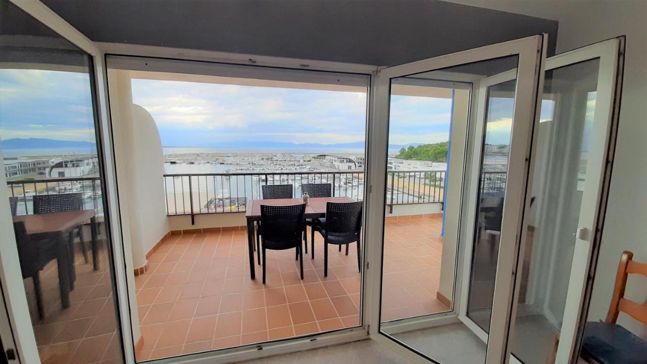 Apartaments Club Nautic L' Escala Exterior foto